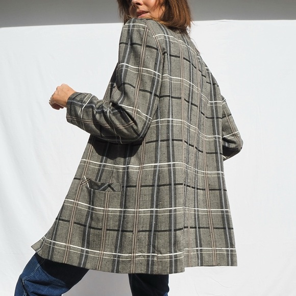 ⛔️ SOLD ⛔️ VINTAGE BLACK GREY BROWN PLAID LIGHTWEIGHT BLAZER - Picture 4 of 4